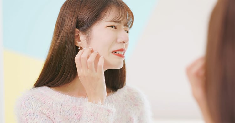 痛いニキビの原因は？予防法や治し方を詳しく解説