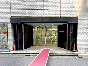 東京中央美容外科新宿西口院 JRルート08